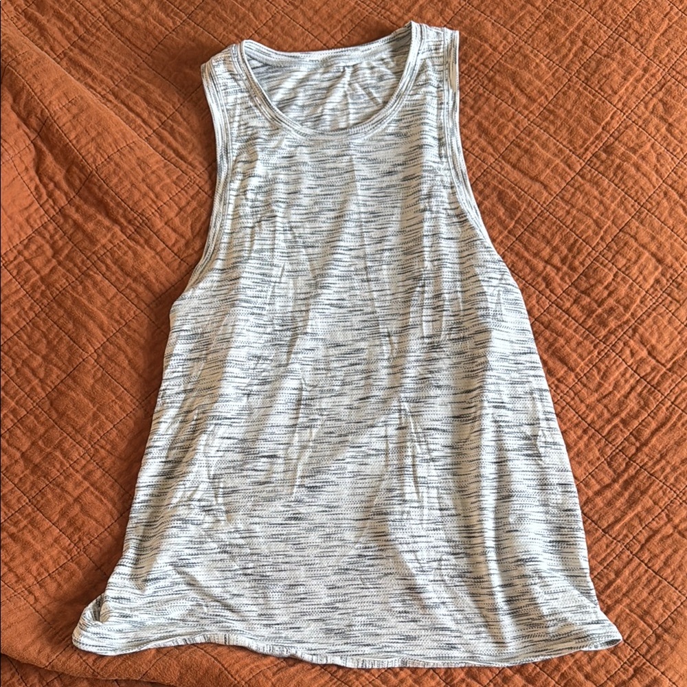 Lululemon grey tank top